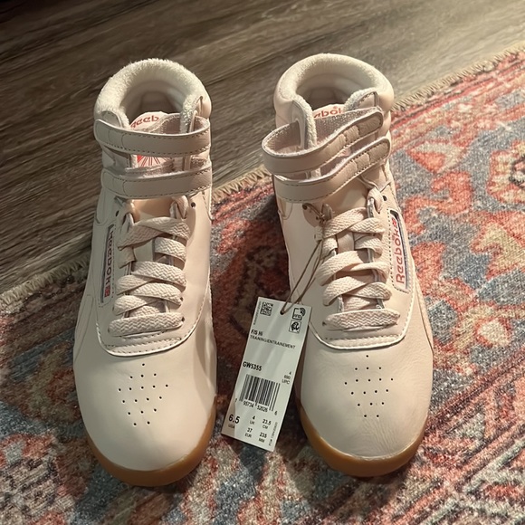 NWT Reebok High Tops - Picture 1 of 14